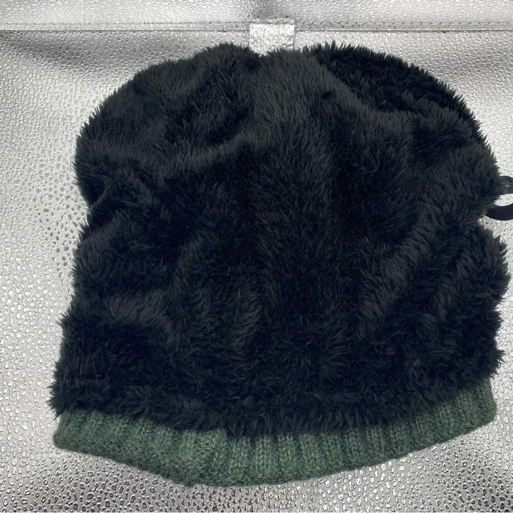 Mainstay Women’s Unique Weave Fuzzy Plush Pom Knit‎ Hat Green